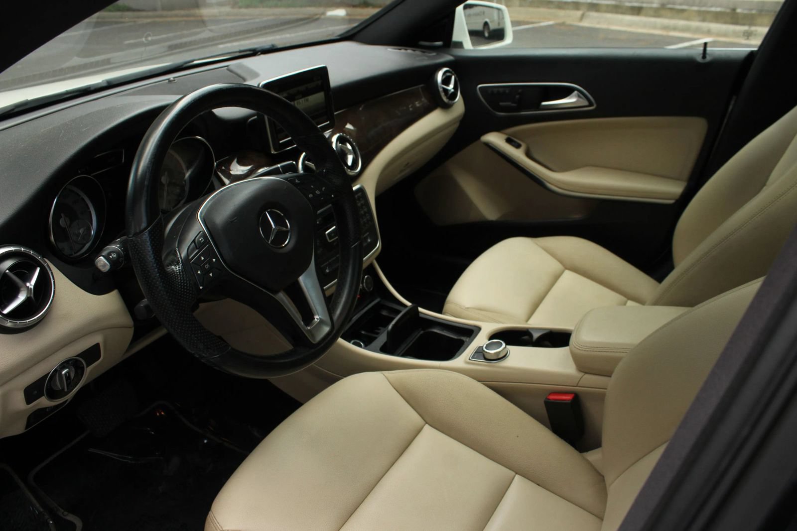 Used 2014 Mercedes-Benz CLA 250 4MATIC image 13