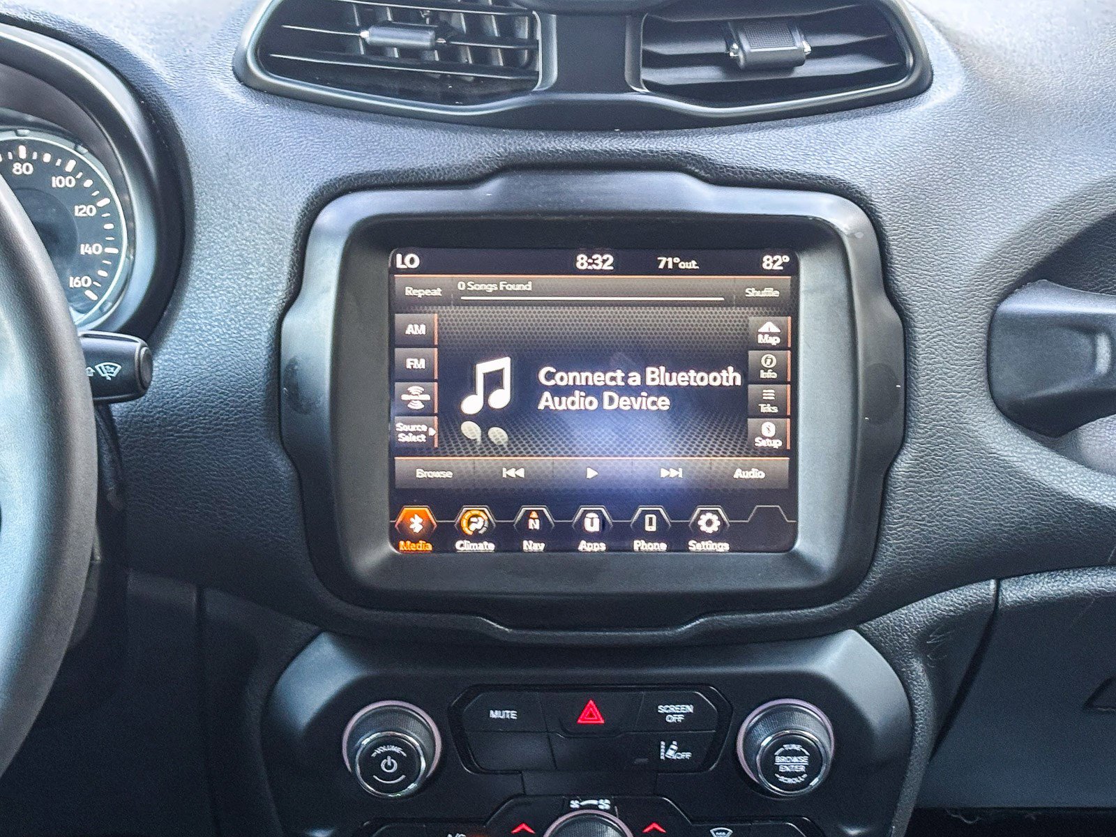 Used 2023 Jeep Renegade Trailhawk AWD/4WD image 18