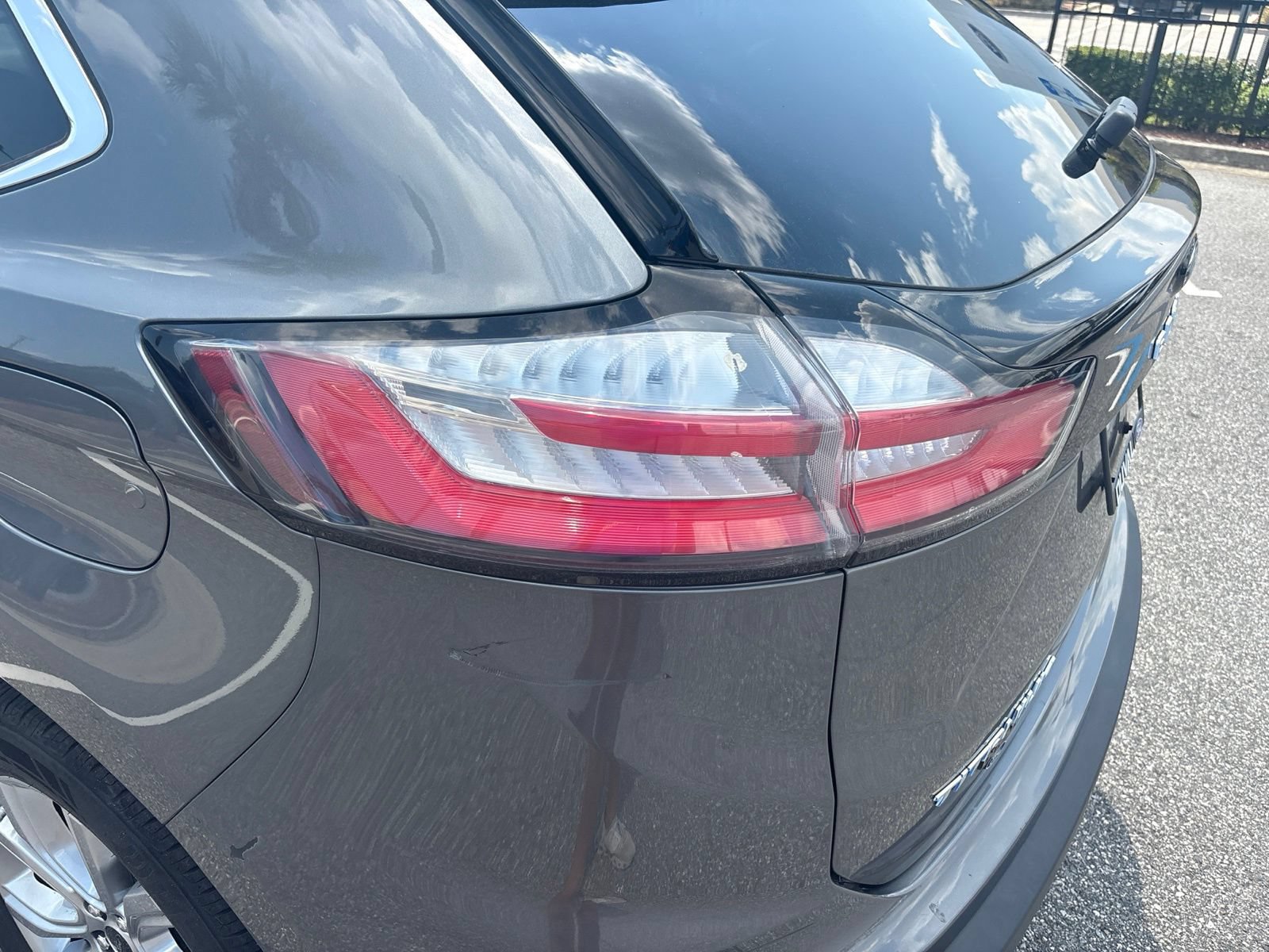 Used 2023 Ford Edge Titanium AWD/4WD image 10