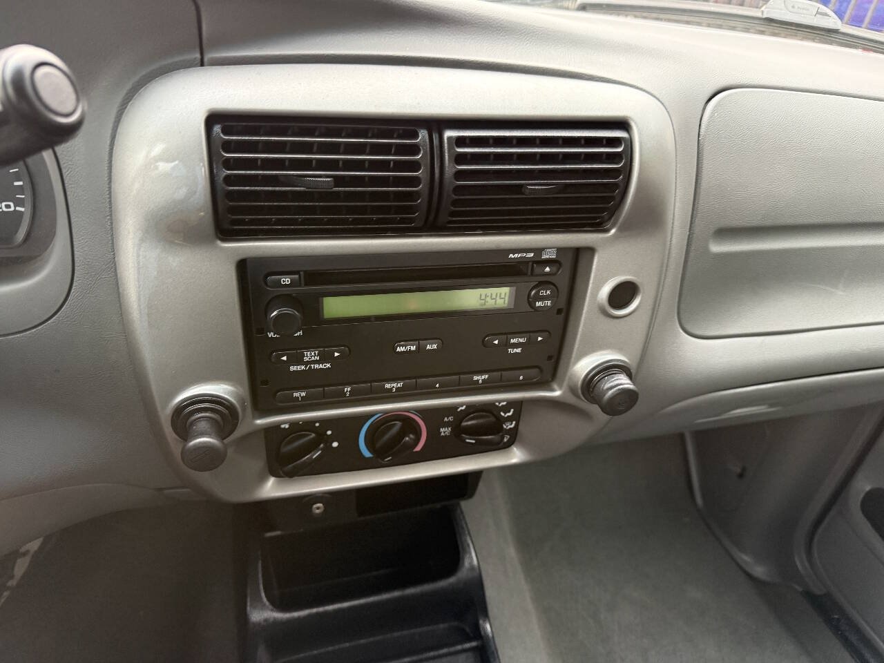 Used 2009 Ford Ranger XLT RWD image 26