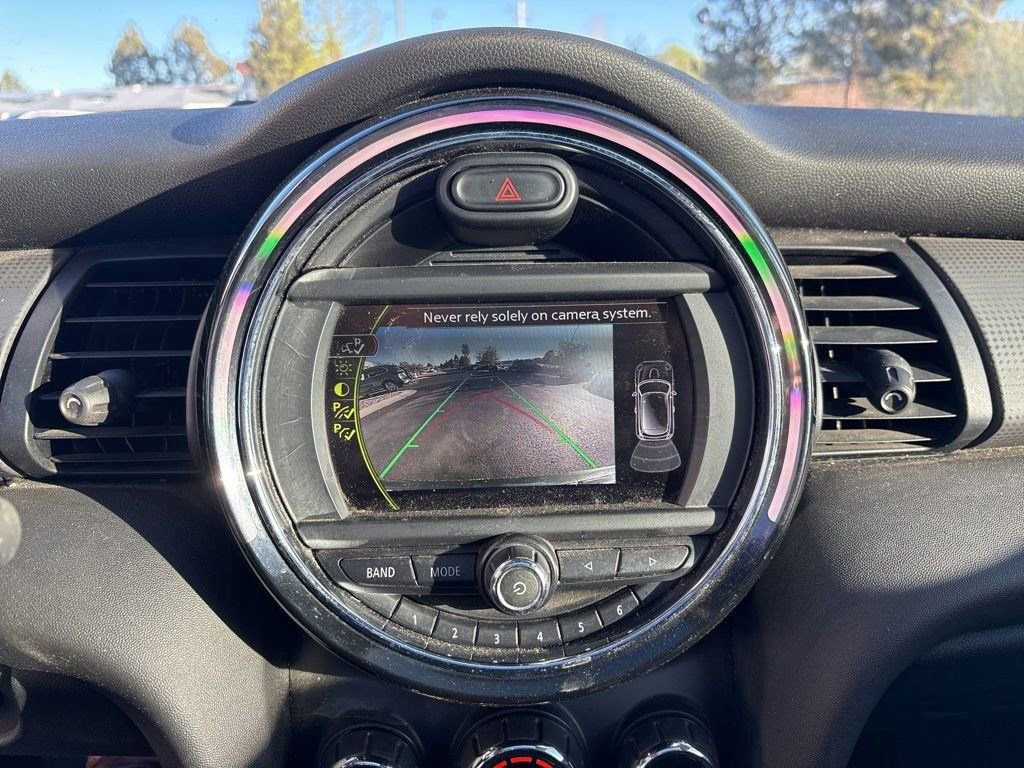 Used 2018 MINI Cooper 2-Door Hardtop FWD image 15