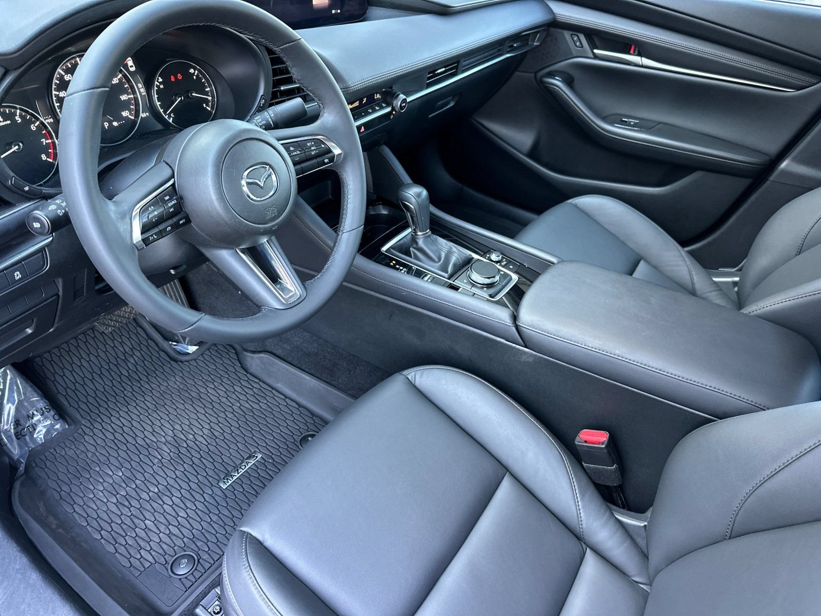 Used 2024 MAZDA MAZDA3 s FWD image 9