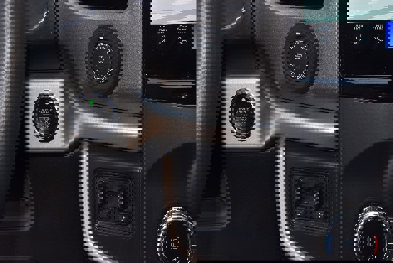 Used 2022 Ford Expedition Max XLT image 31