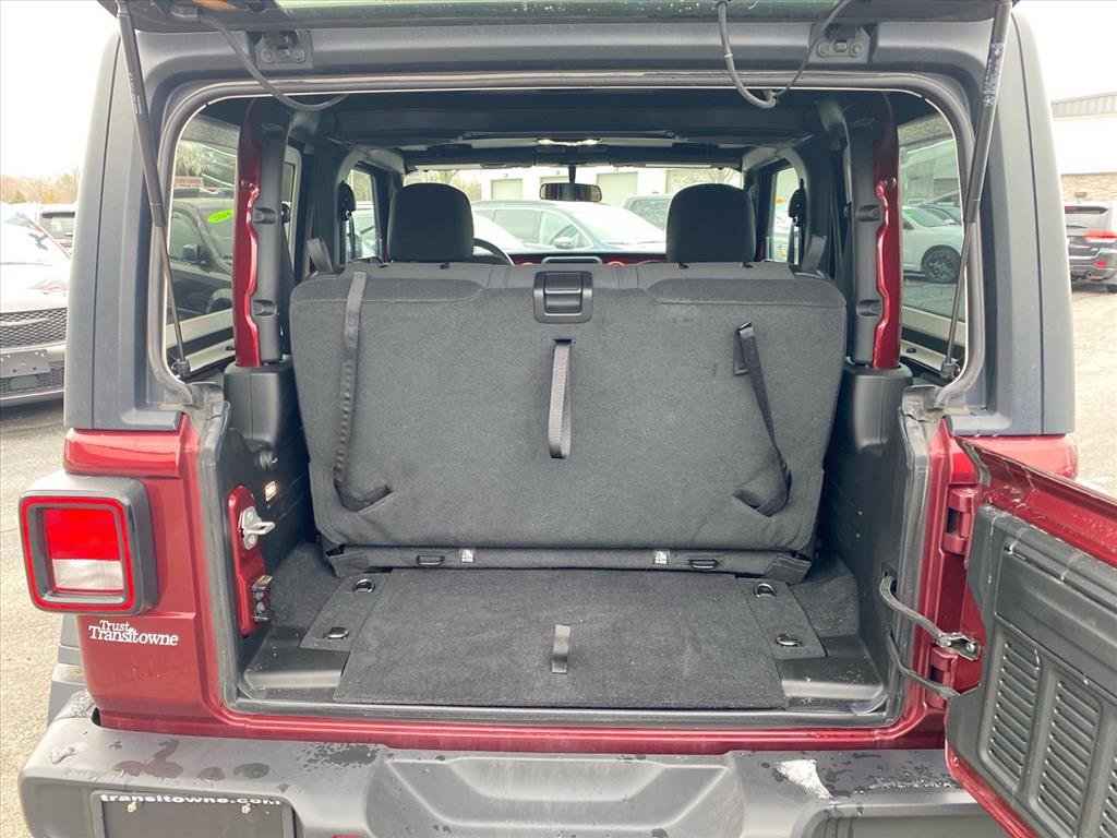 Used 2021 Jeep Wrangler Rubicon image 25