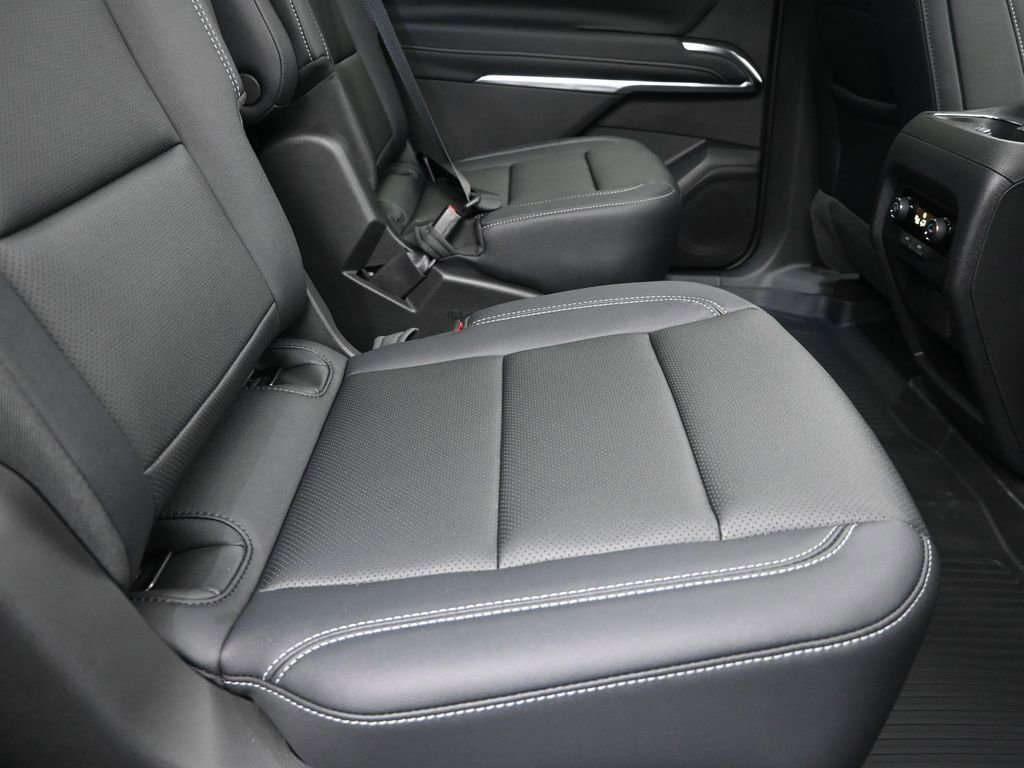New 2026 Chevrolet Traverse LT w/ Sun and Wheel Package FWD image 22