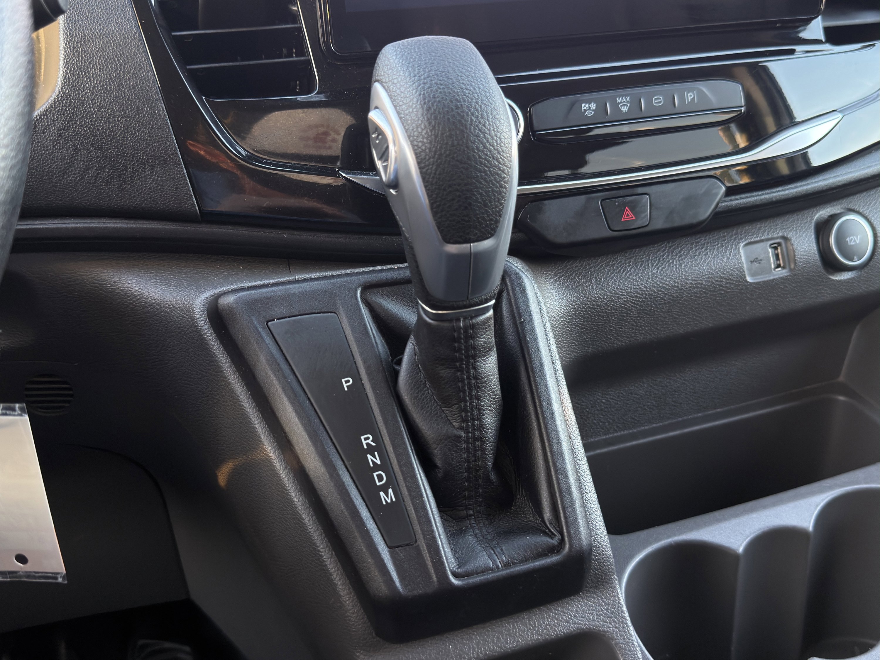 Used 2023 Ford Transit 350 XLT image 49