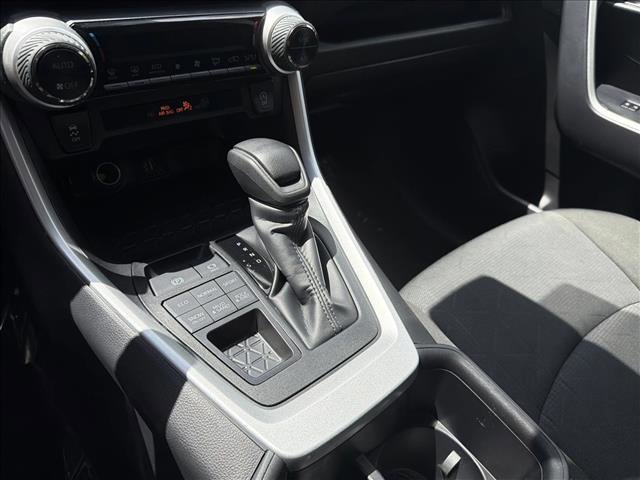 Used 2025 Toyota RAV4 XLE AWD/4WD image 21