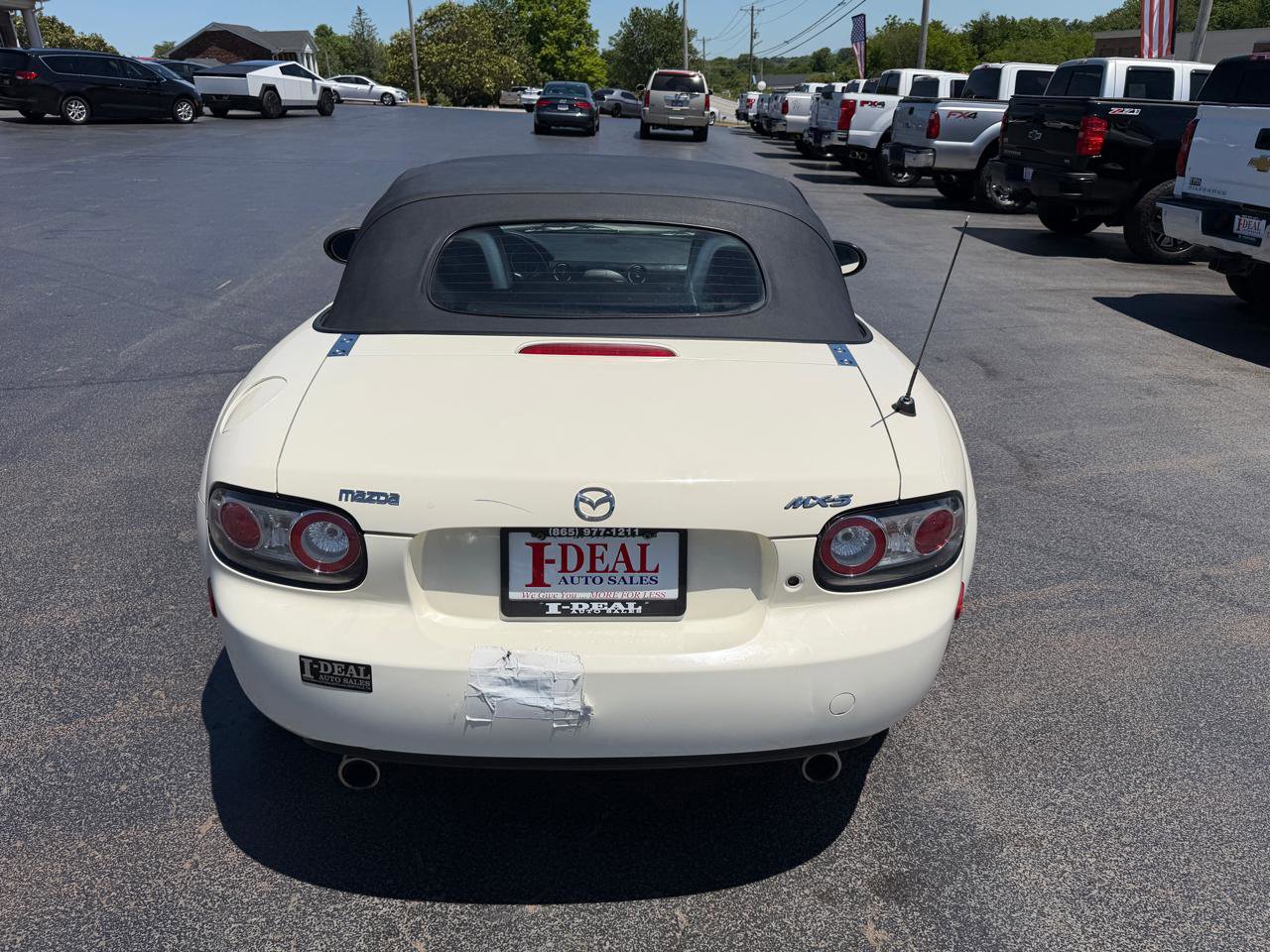 Used 2006 MAZDA MX-5 Miata Touring RWD image 3
