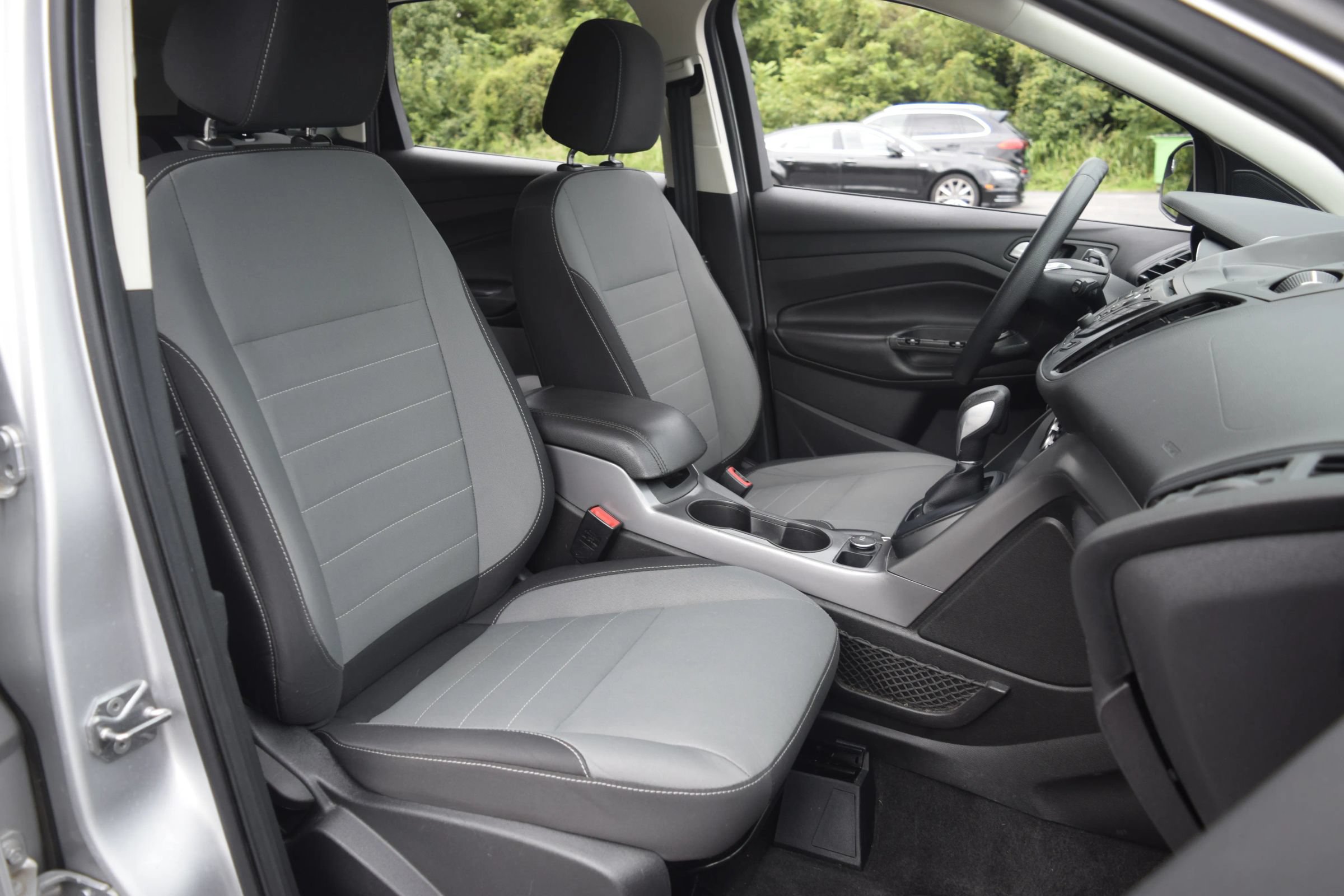 Used 2016 Ford Escape SE FWD image 9