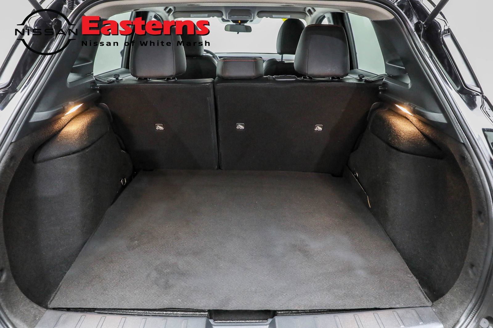 Used 2025 Nissan Kicks SR image 13