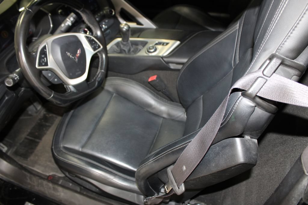 Used 2016 Chevrolet Corvette Stingray Coupe w/ Carbon Flash Badge Package RWD image 17