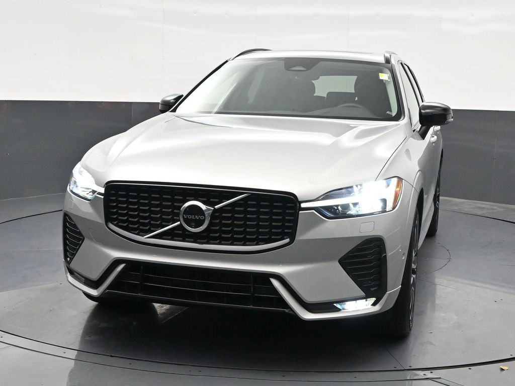 Certified 2024 Volvo XC60 B5 Plus w/ Climate Package AWD/4WD image 9