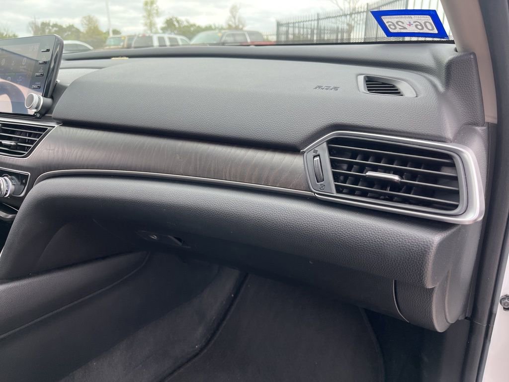 Used 2020 Honda Accord EX image 30