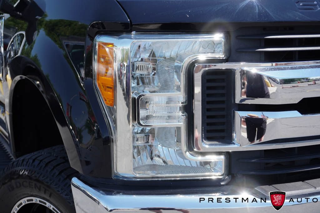 Used 2017 Ford F250 XLT w/ XLT Premium Package AWD/4WD image 18