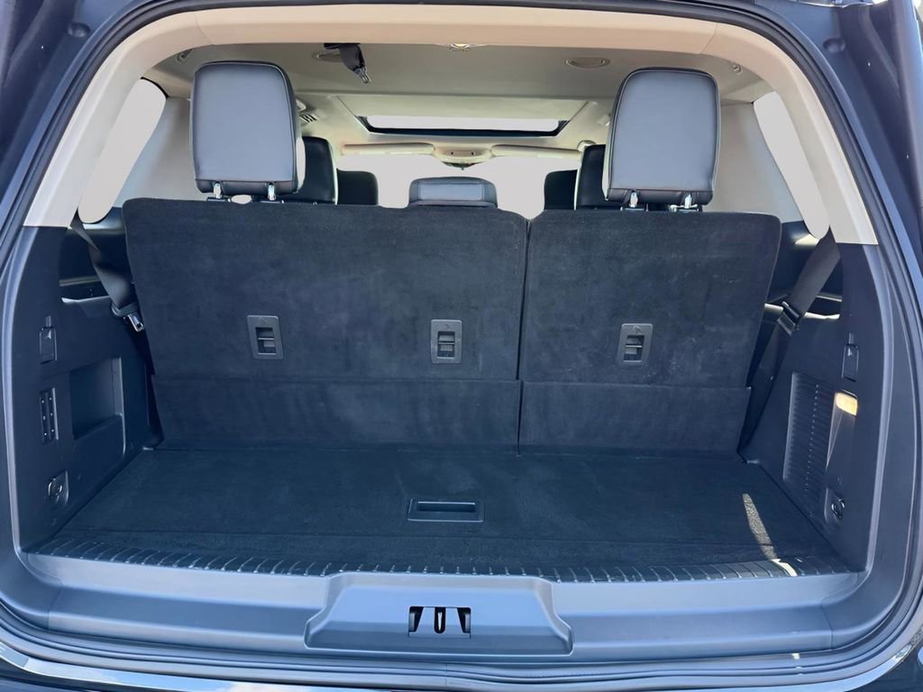 Certified 2024 Ford Expedition XLT image 28