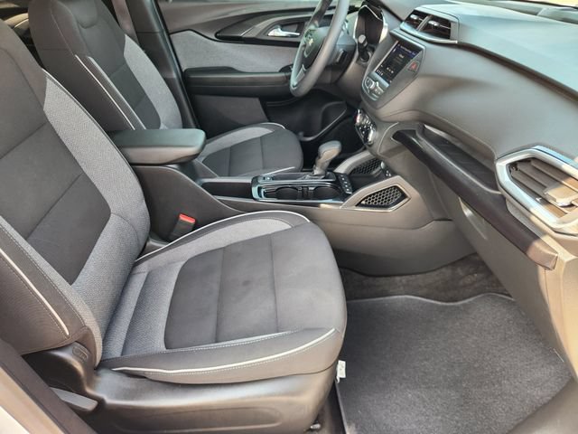 Used 2023 Chevrolet TrailBlazer LT FWD image 14