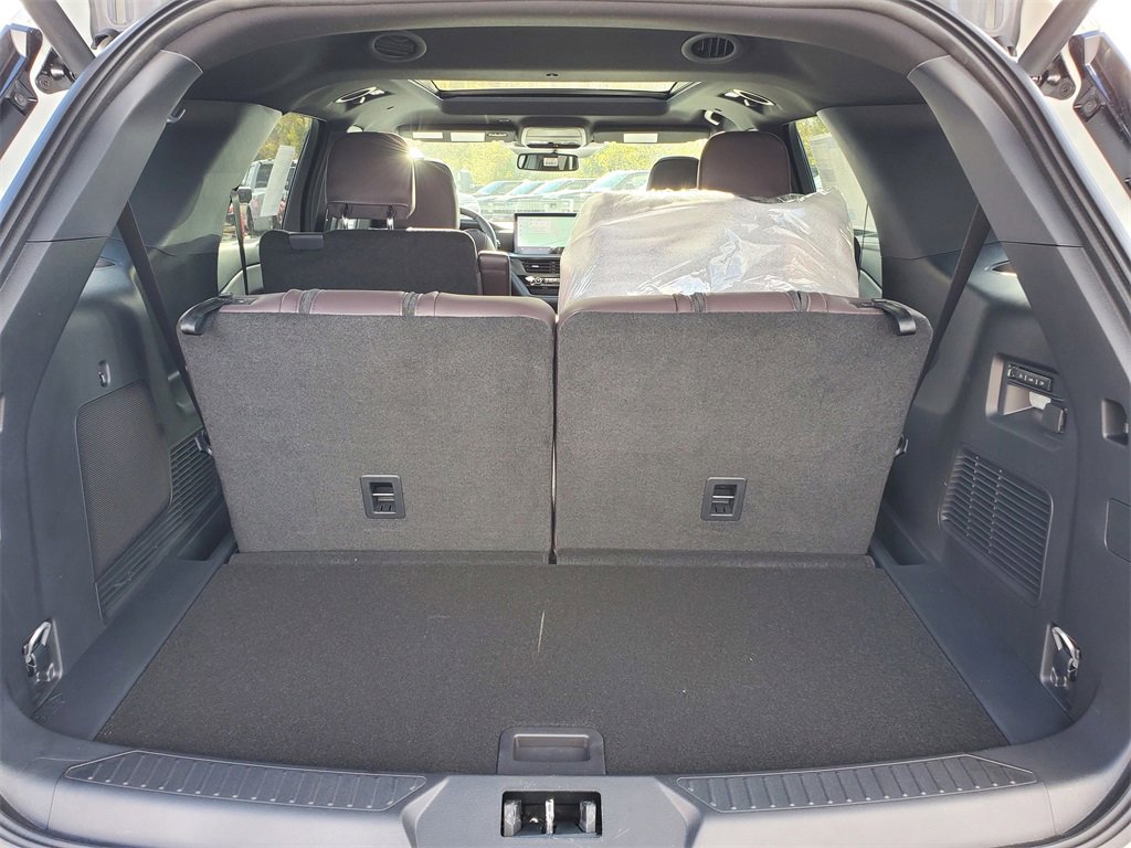 New 2026 Ford Explorer Platinum image 30