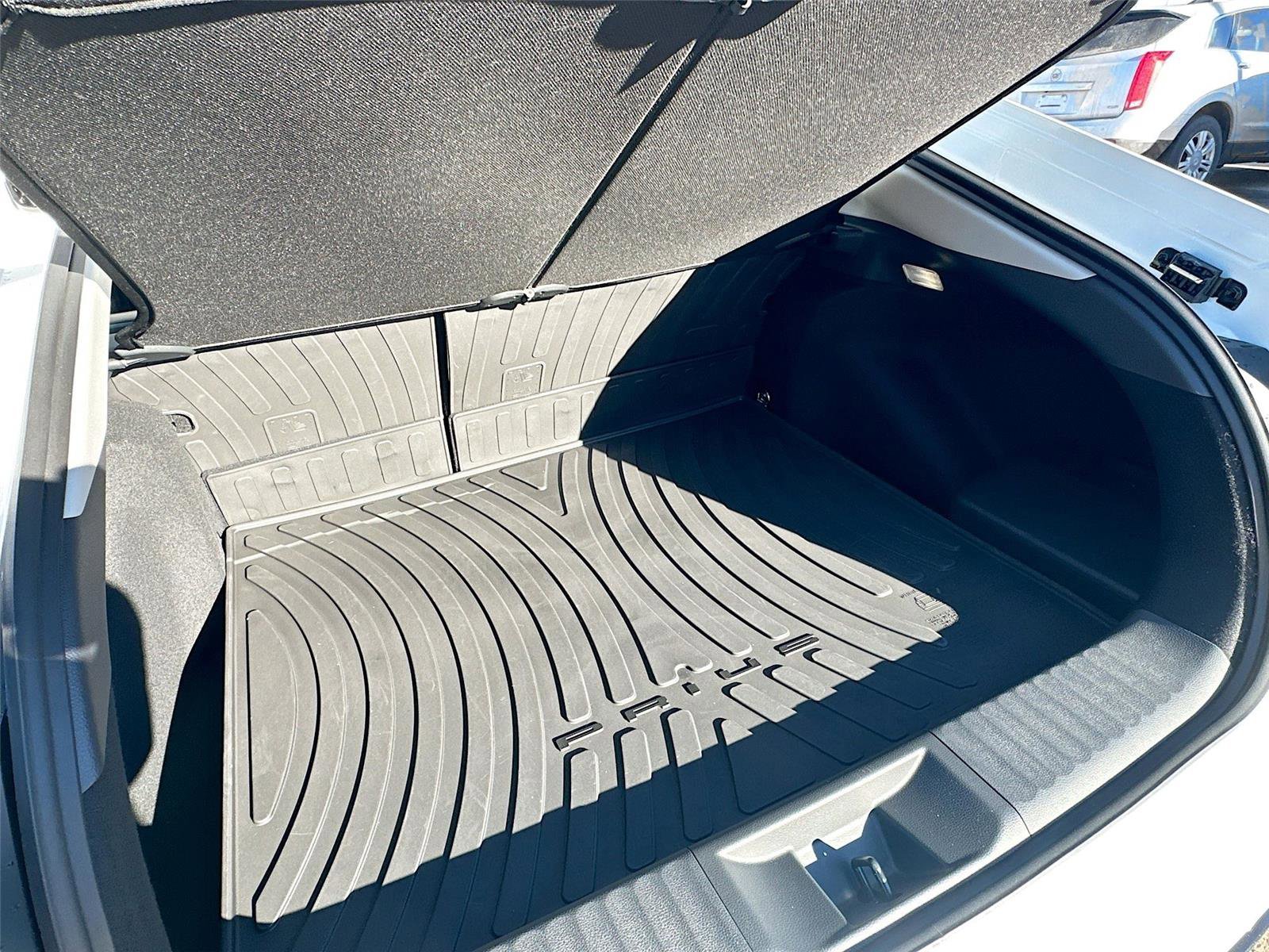 New 2026 Toyota Prius XLE image 25