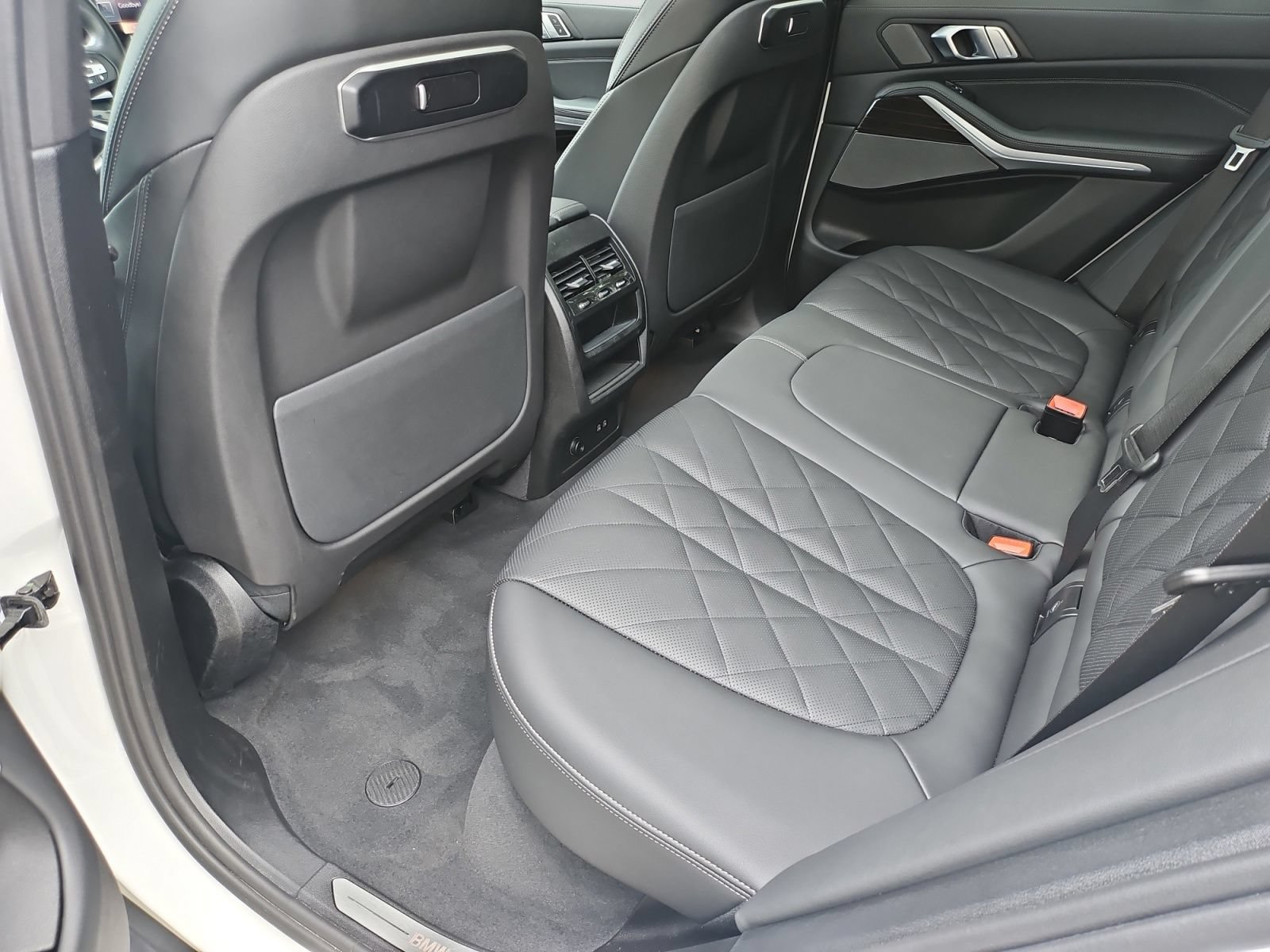 Used 2026 BMW X5 xDrive40i AWD/4WD image 32