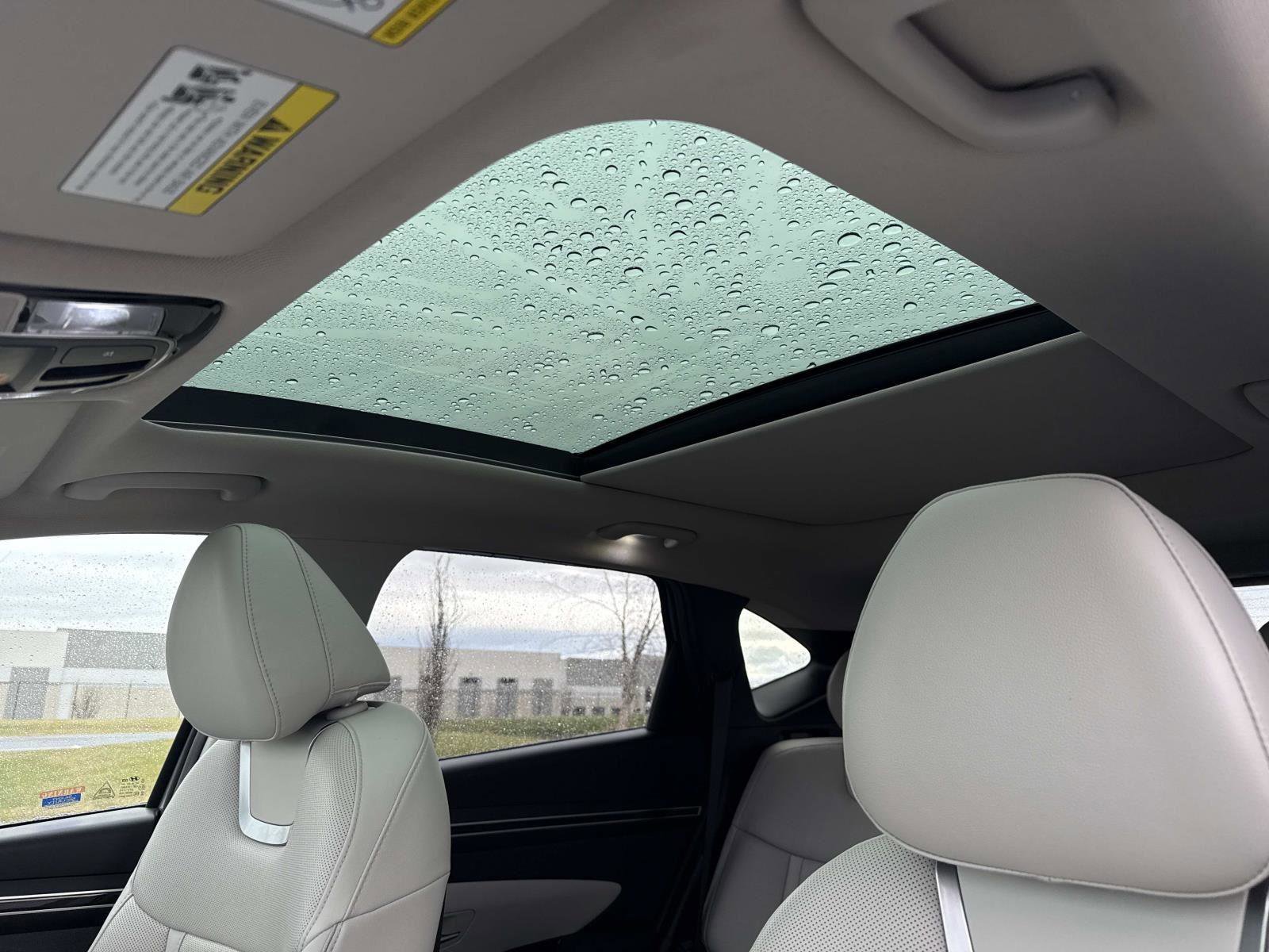 Used 2023 Hyundai Tucson Limited w/ Cargo Package image 3