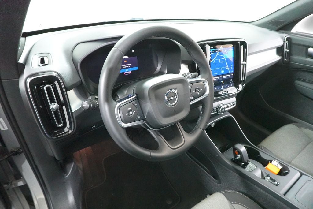 Used 2025 Volvo XC40 B5 Core AWD/4WD image 23