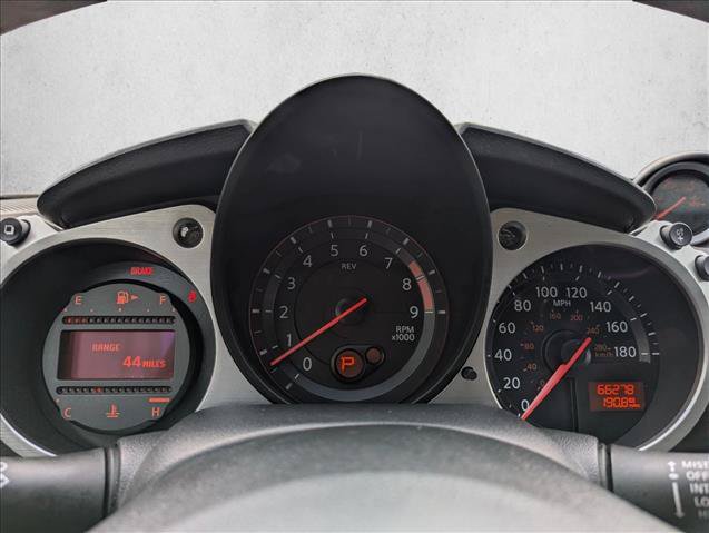 Used 2018 Nissan 370Z Touring RWD image 16