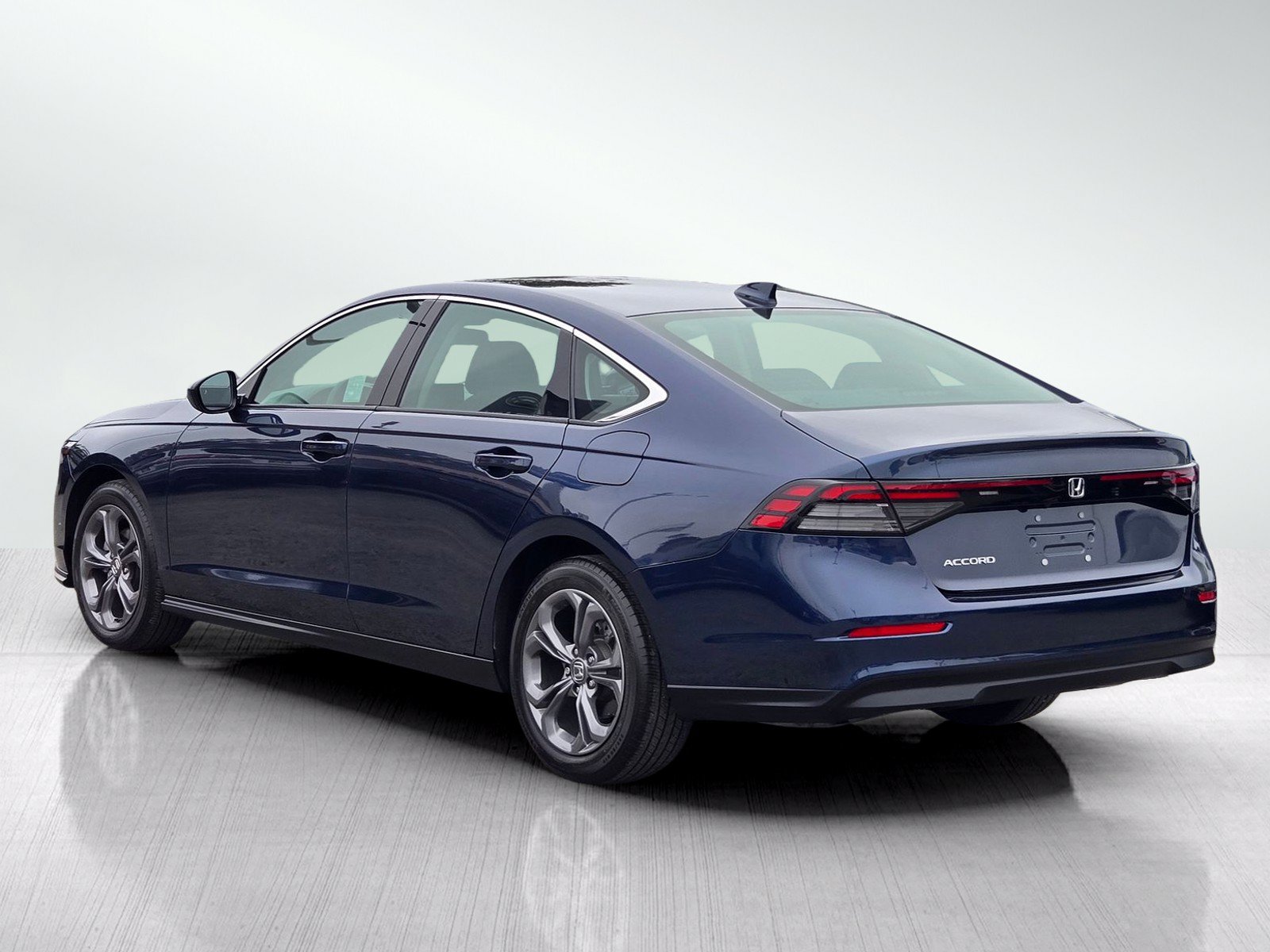 Used 2024 Honda Accord EX image 6