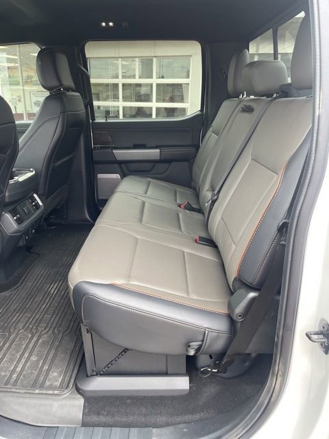 Used 2025 Ford F150 Lariat w/ Equipment Group 501A Mid image 12