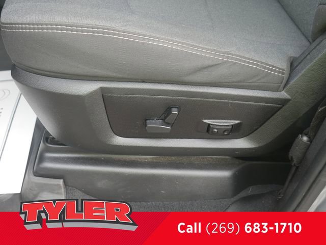 Used 2024 RAM 2500 Big Horn w/ Level 2 Equipment Group AWD/4WD image 23