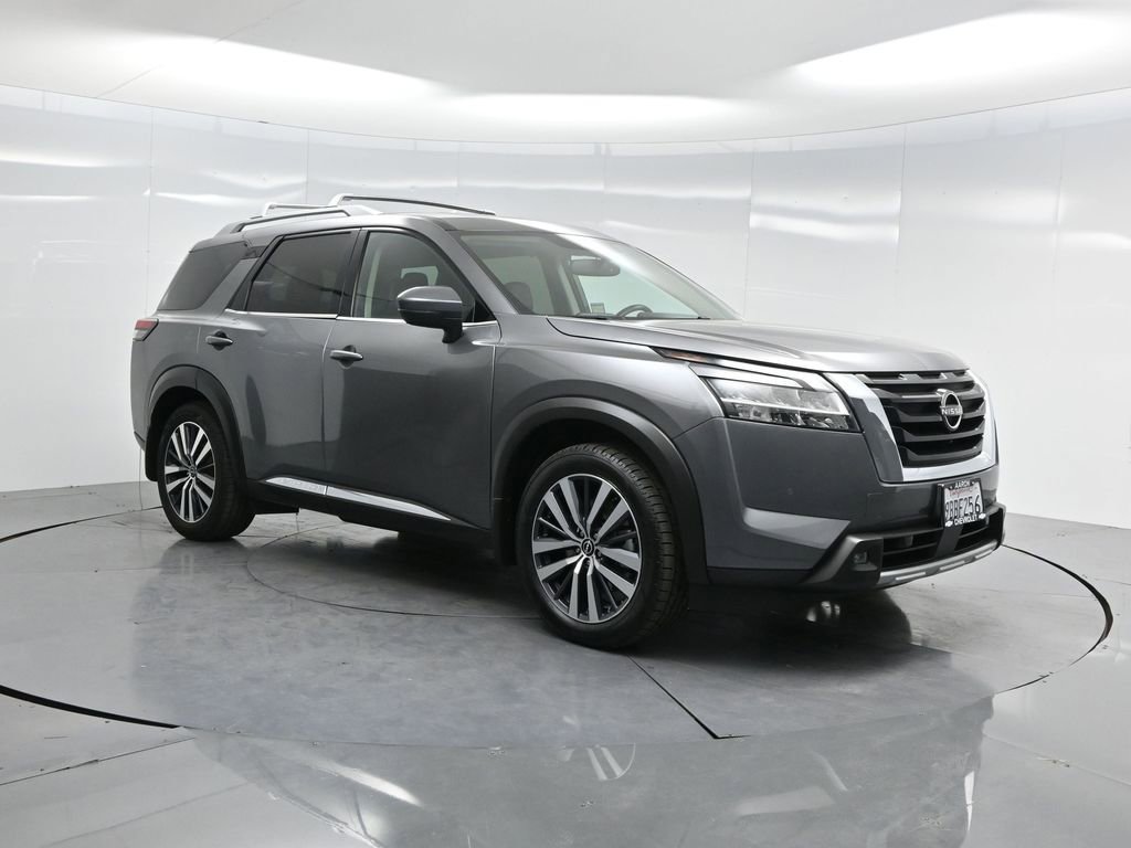 Used 2022 Nissan Pathfinder Platinum w/ Cargo Package image 49