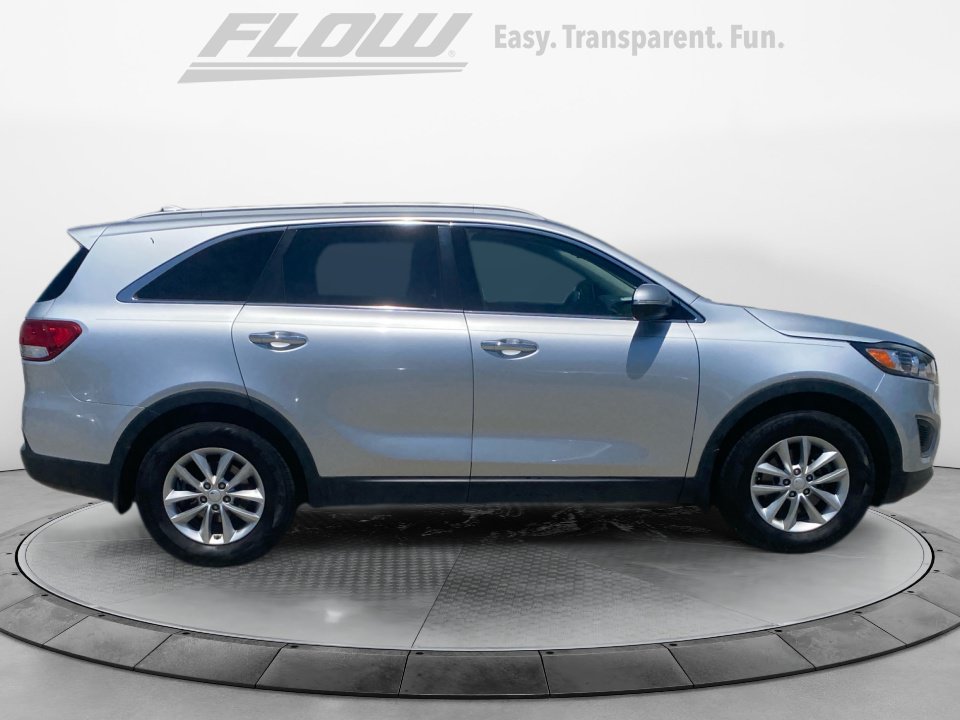 Used 2018 Kia Sorento FWD image 10