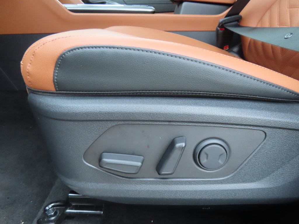 New 2026 Kia Sportage X-Line w/ X-Line Premium Package AWD/4WD image 9