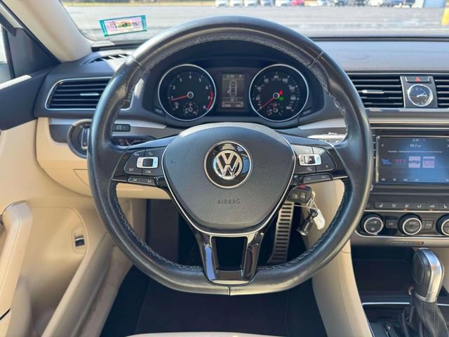 Used 2017 Volkswagen Passat 1.8T R-Line image 12