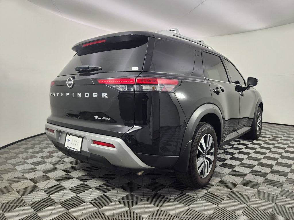 Used 2024 Nissan Pathfinder SL AWD/4WD image 5
