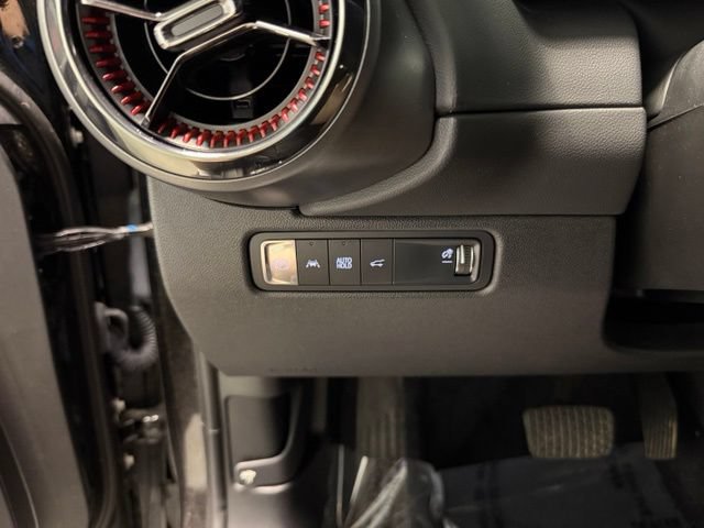 Certified 2024 Chevrolet Equinox EV RS AWD/4WD image 17
