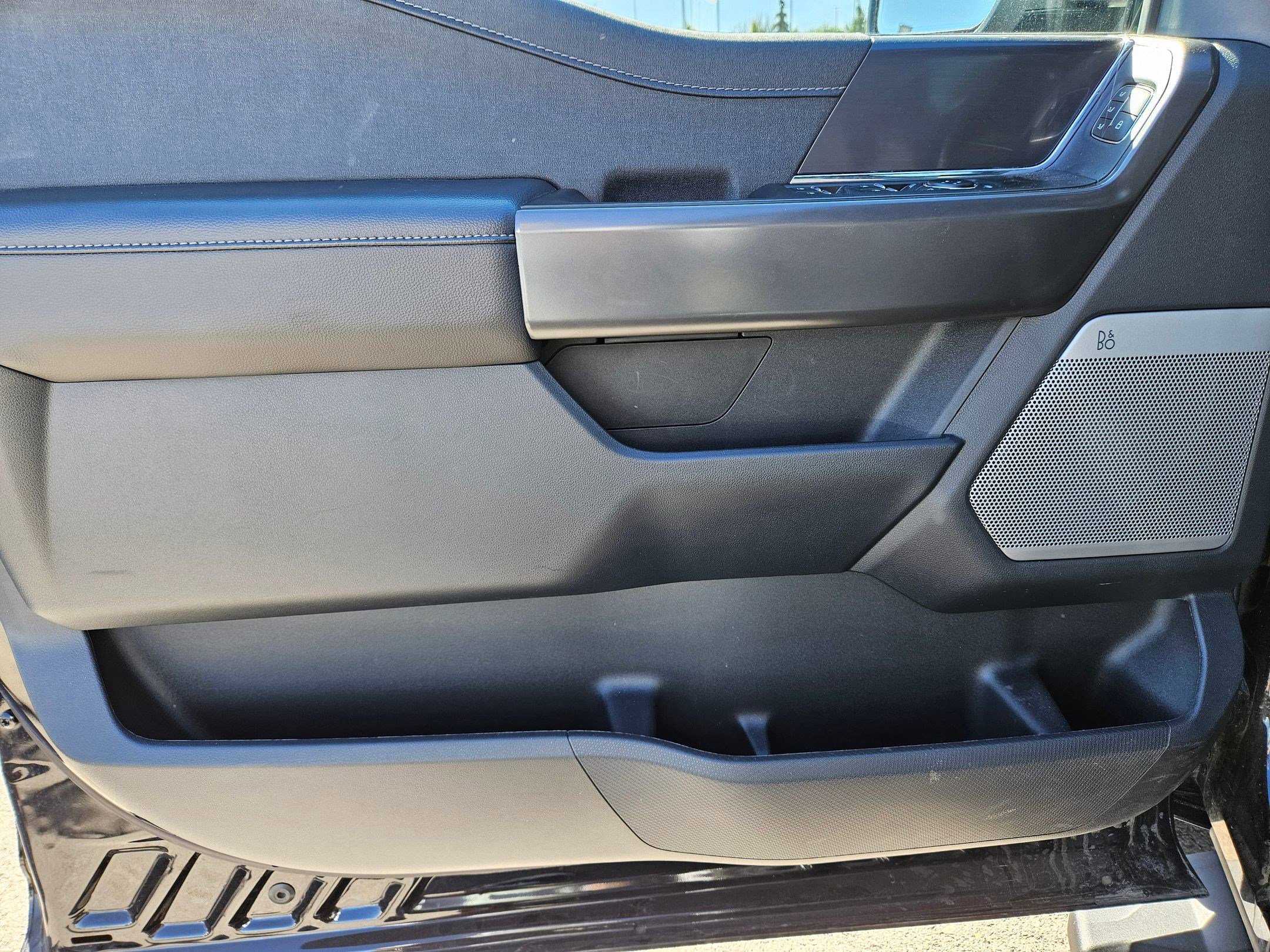 Used 2025 Ford F150 Lariat AWD/4WD image 12