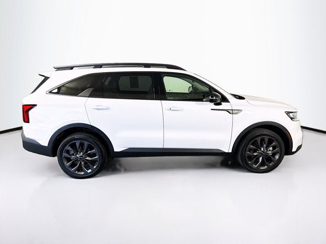 Certified 2023 Kia Sorento X-Line EX AWD/4WD image 4