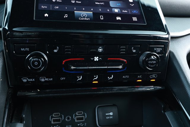 Used 2023 Jeep Grand Cherokee L Laredo RWD image 18