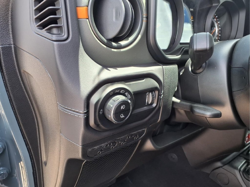 New 2026 Jeep Gladiator Mojave AWD/4WD image 11