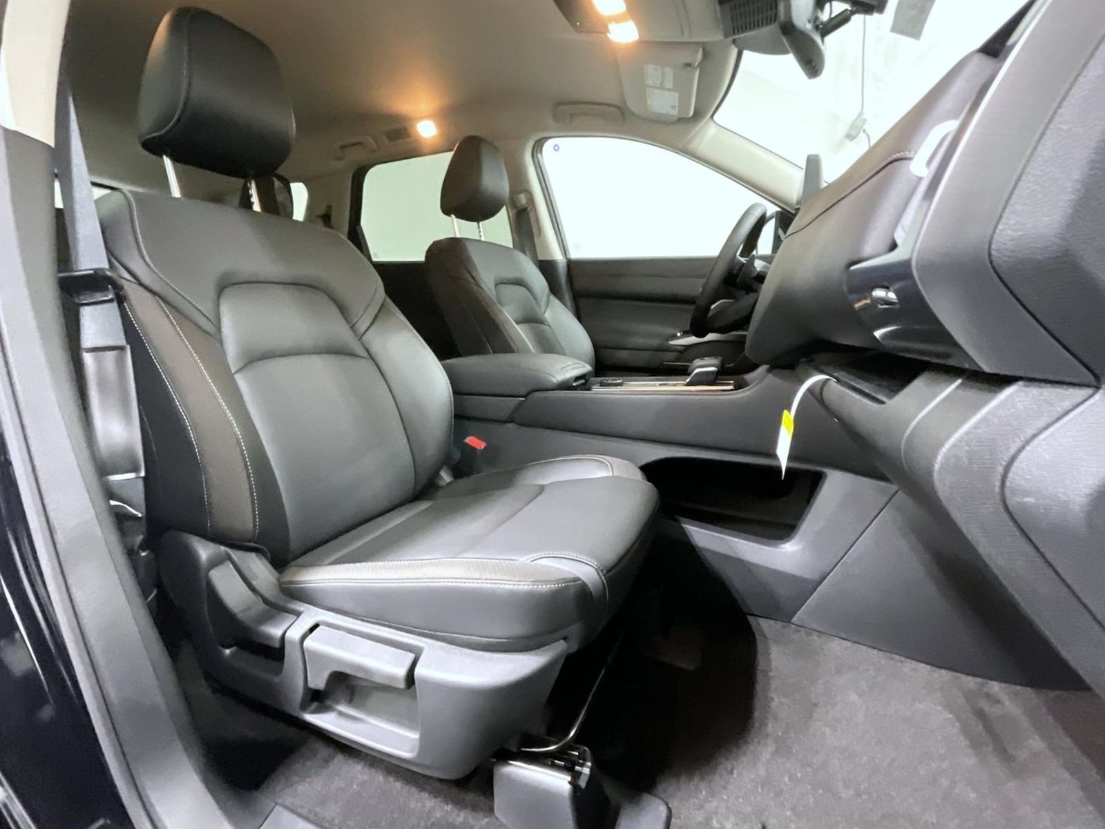 New 2026 Nissan Pathfinder SL AWD/4WD image 16