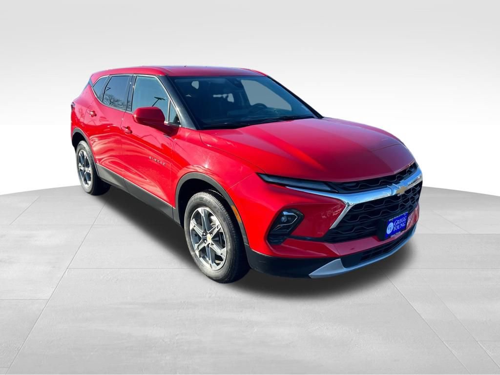 Used 2023 Chevrolet Blazer LT image 9