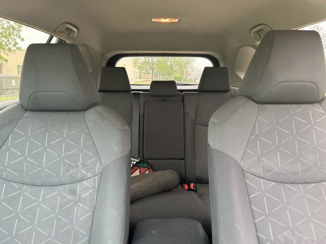 Used 2021 Toyota RAV4 XLE image 12