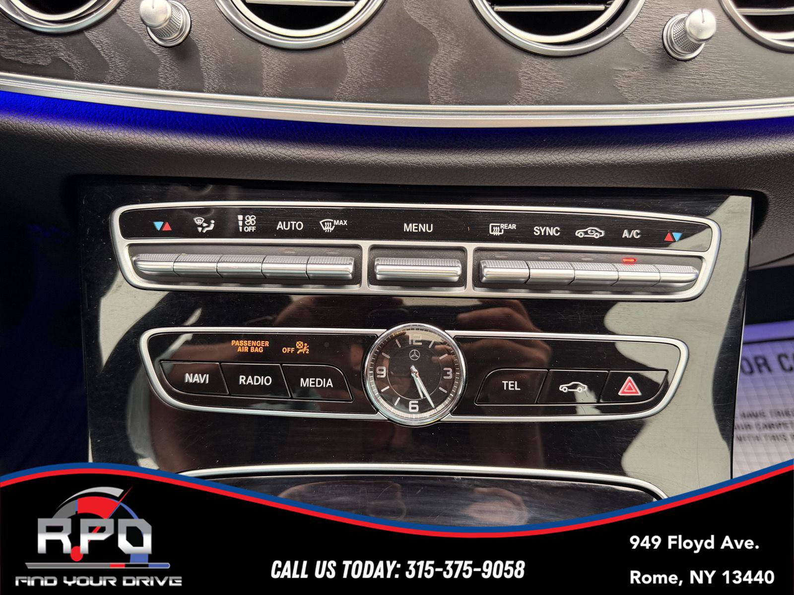 Used 2017 Mercedes-Benz E 300 4MATIC image 26