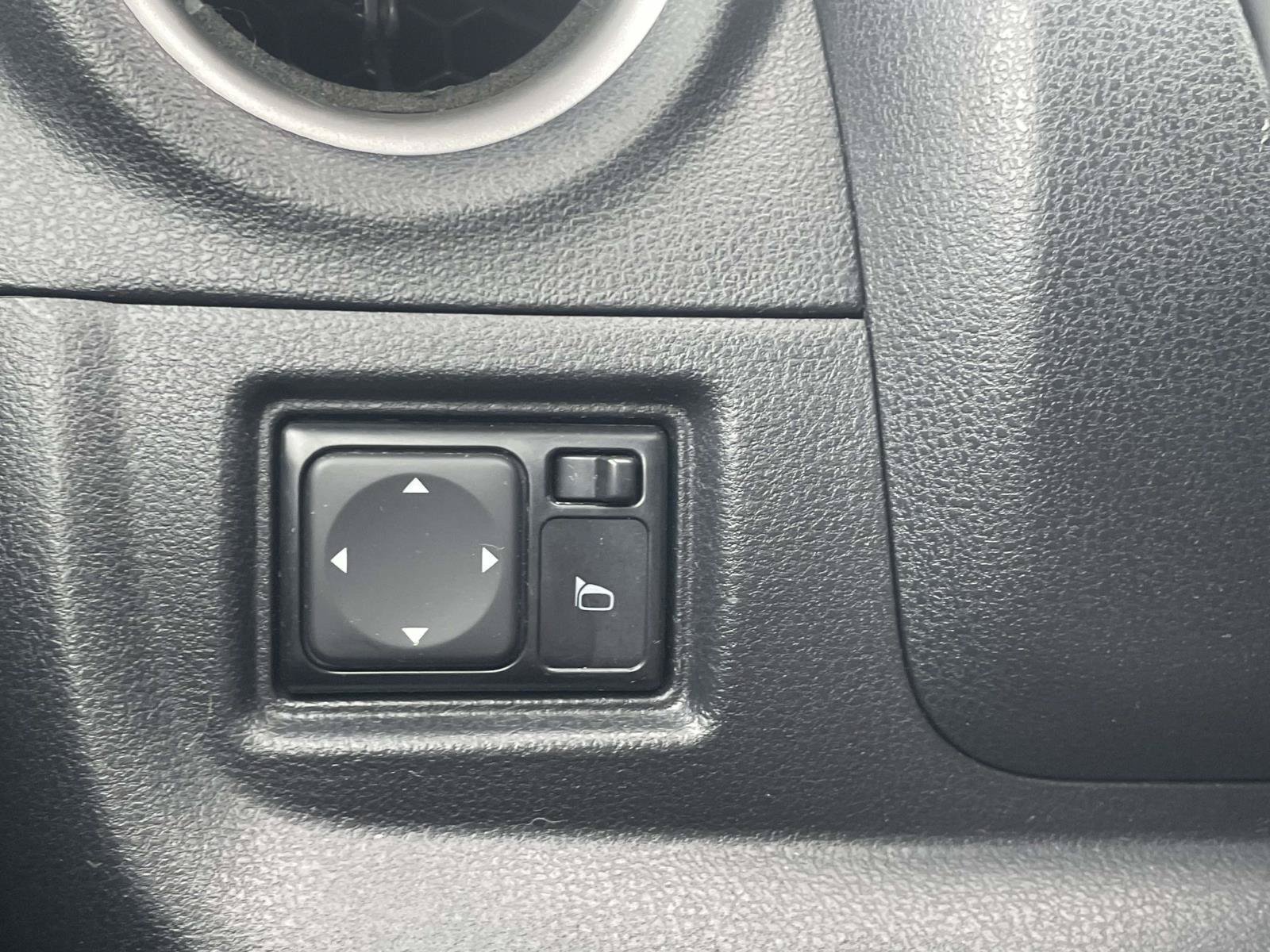 Used 2018 Nissan Versa SV FWD image 26