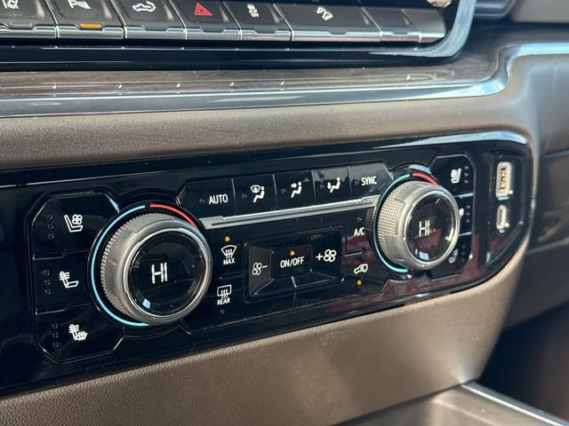 Used 2024 Chevrolet Silverado 3500 LTZ w/ LTZ Convenience Package image 18