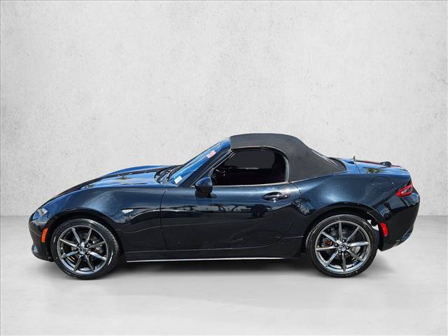 Used 2020 MAZDA MX-5 Miata Grand Touring RWD image 9