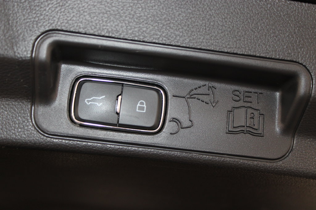 Used 2025 Ford Explorer ST-Line AWD/4WD image 41