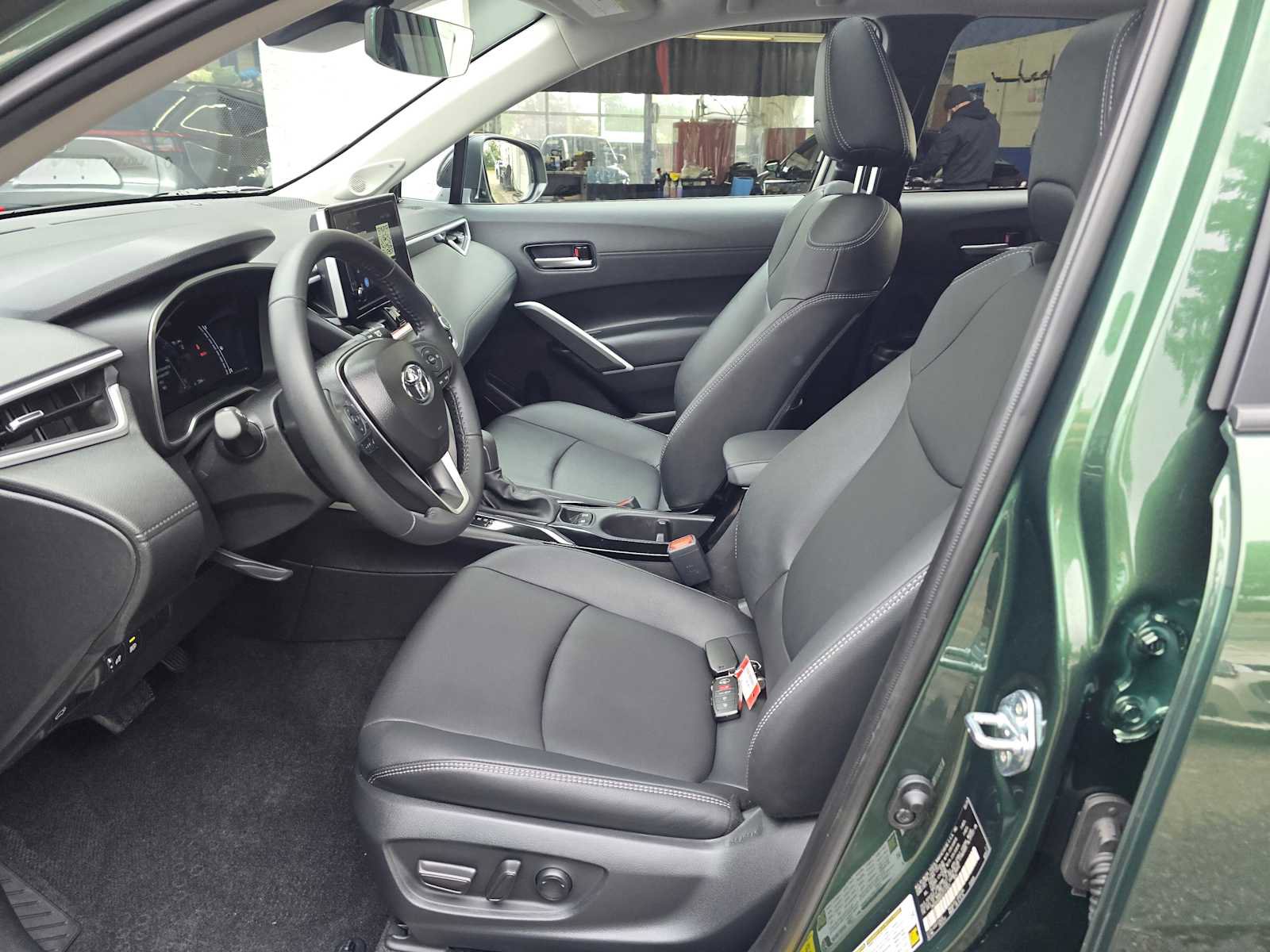 Certified 2025 Toyota Corolla Cross XLE image 24