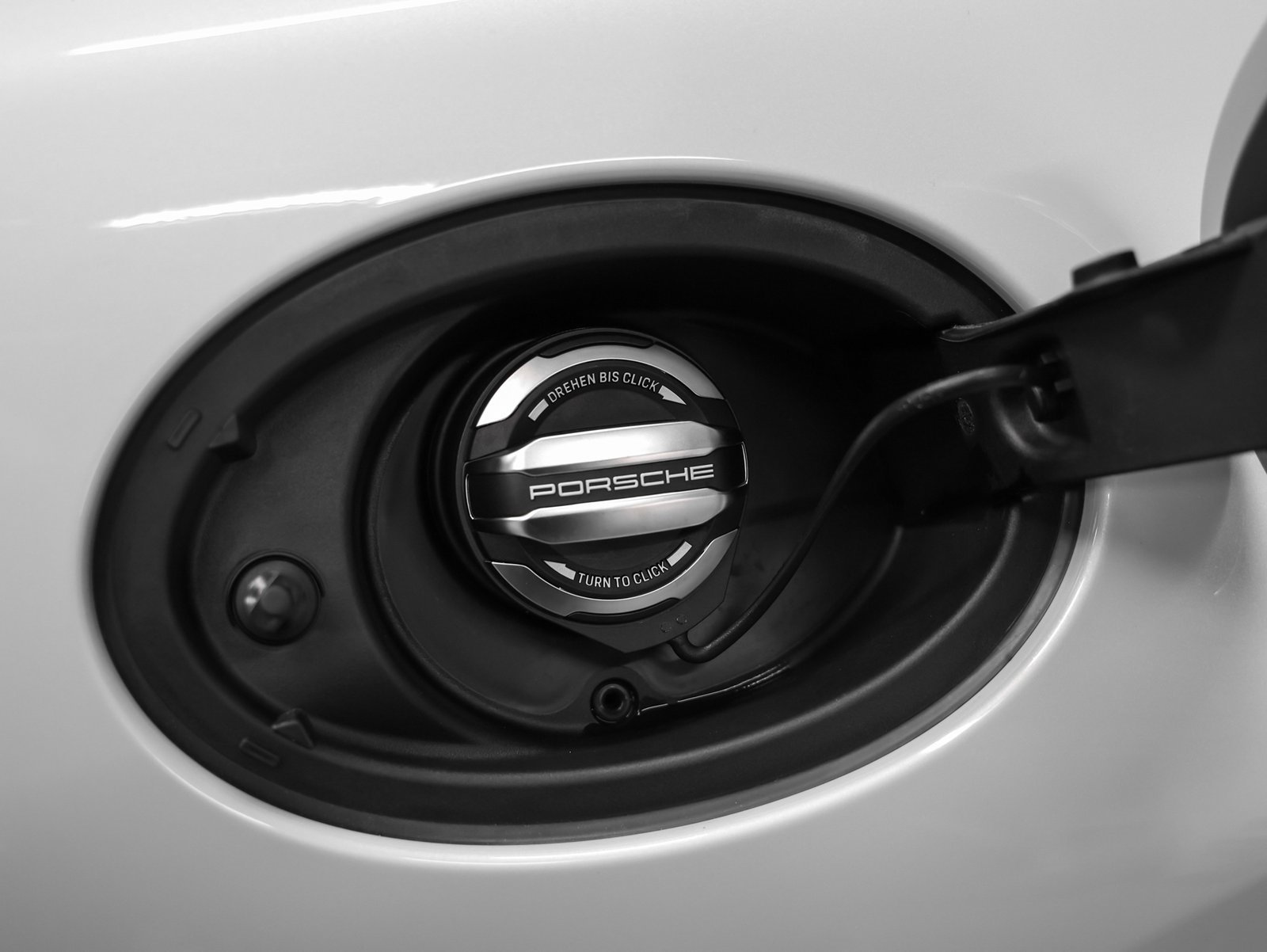 Certified 2025 Porsche 911 Turbo S image 18