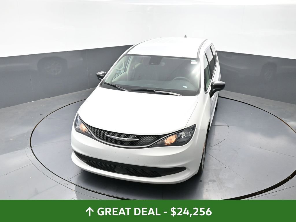 Used 2024 Chrysler Voyager LX image 18